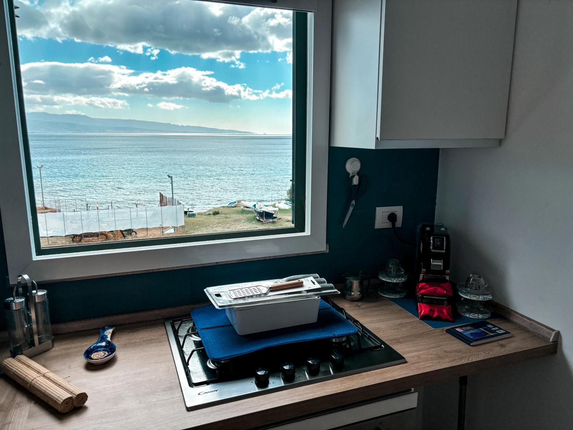 Apartmán Bilocale Affacciato Sullo Stretto Messina Exteriér fotografie